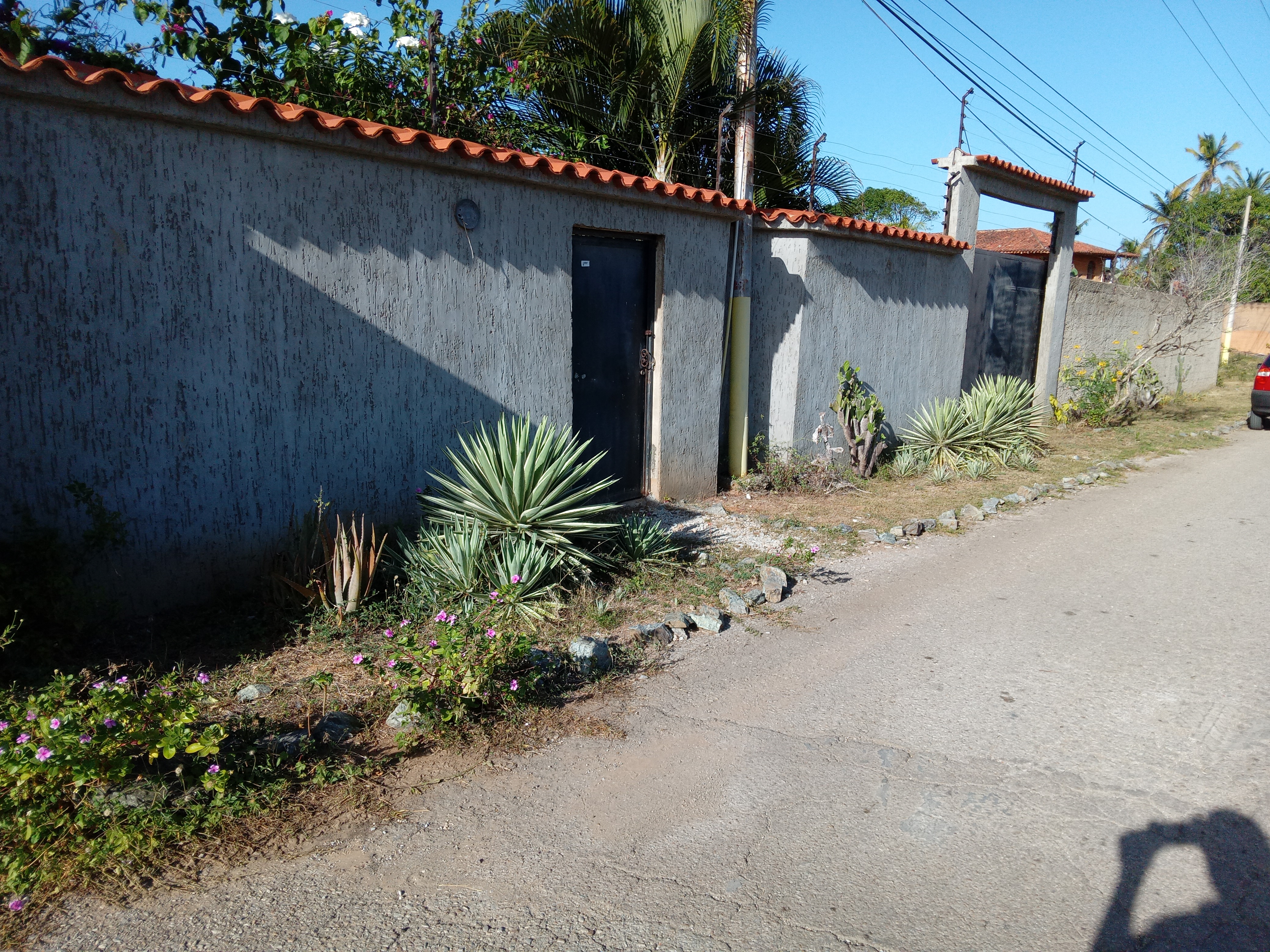 ACOJEDORA CASA DE ESTILO RUSTICO CARIBEÑO