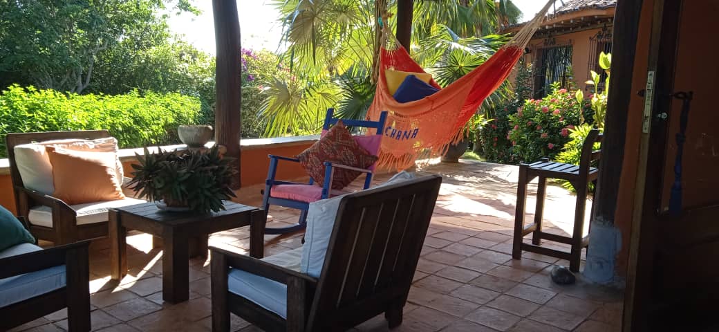 EXCELENTE CASA DE CAMPO EN PARCELAMIENTO PRIVADO