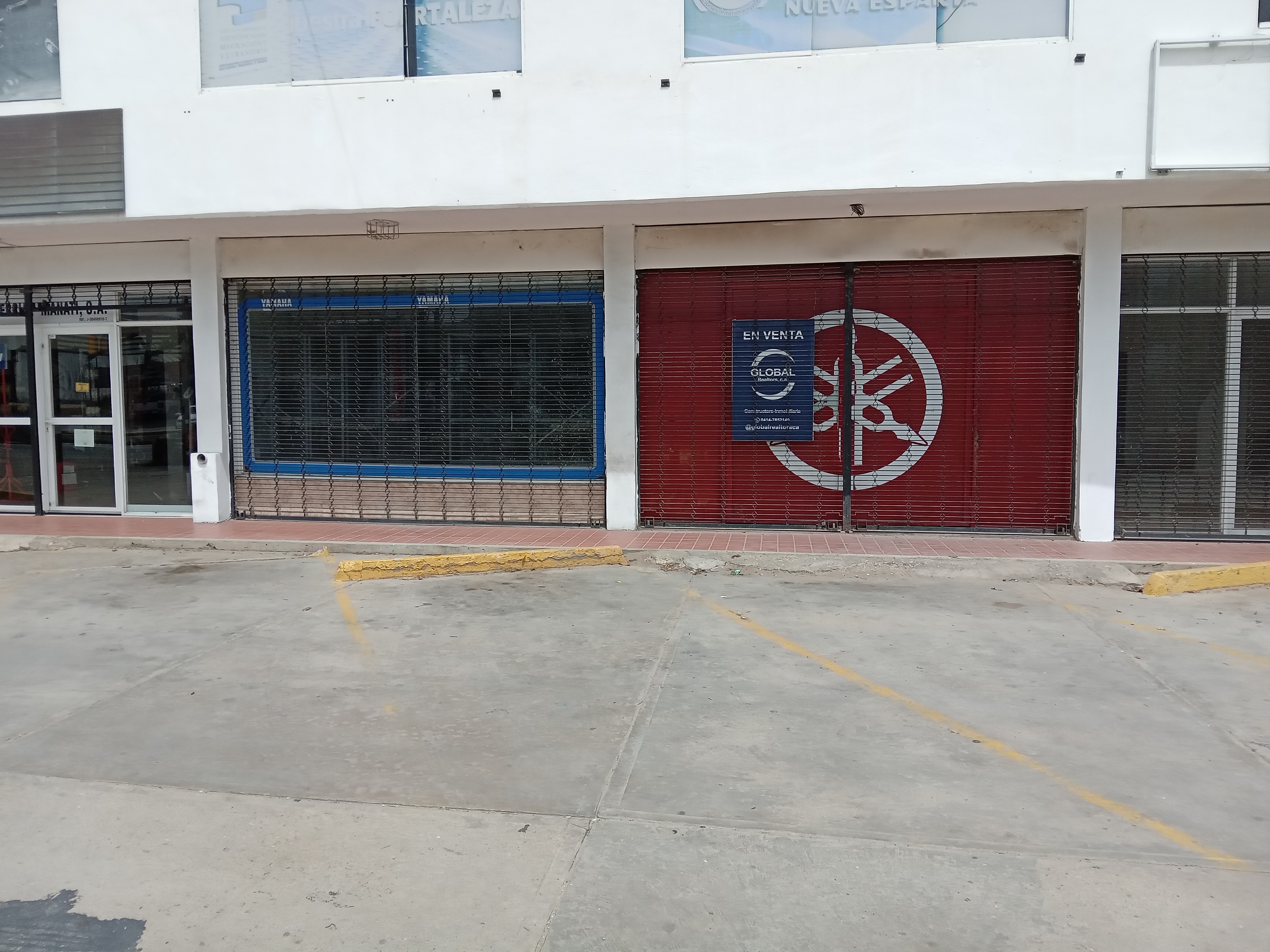 LOCAL COMERCIAL EN AVENIDA CIRCUNVALACIÓN NORTE
