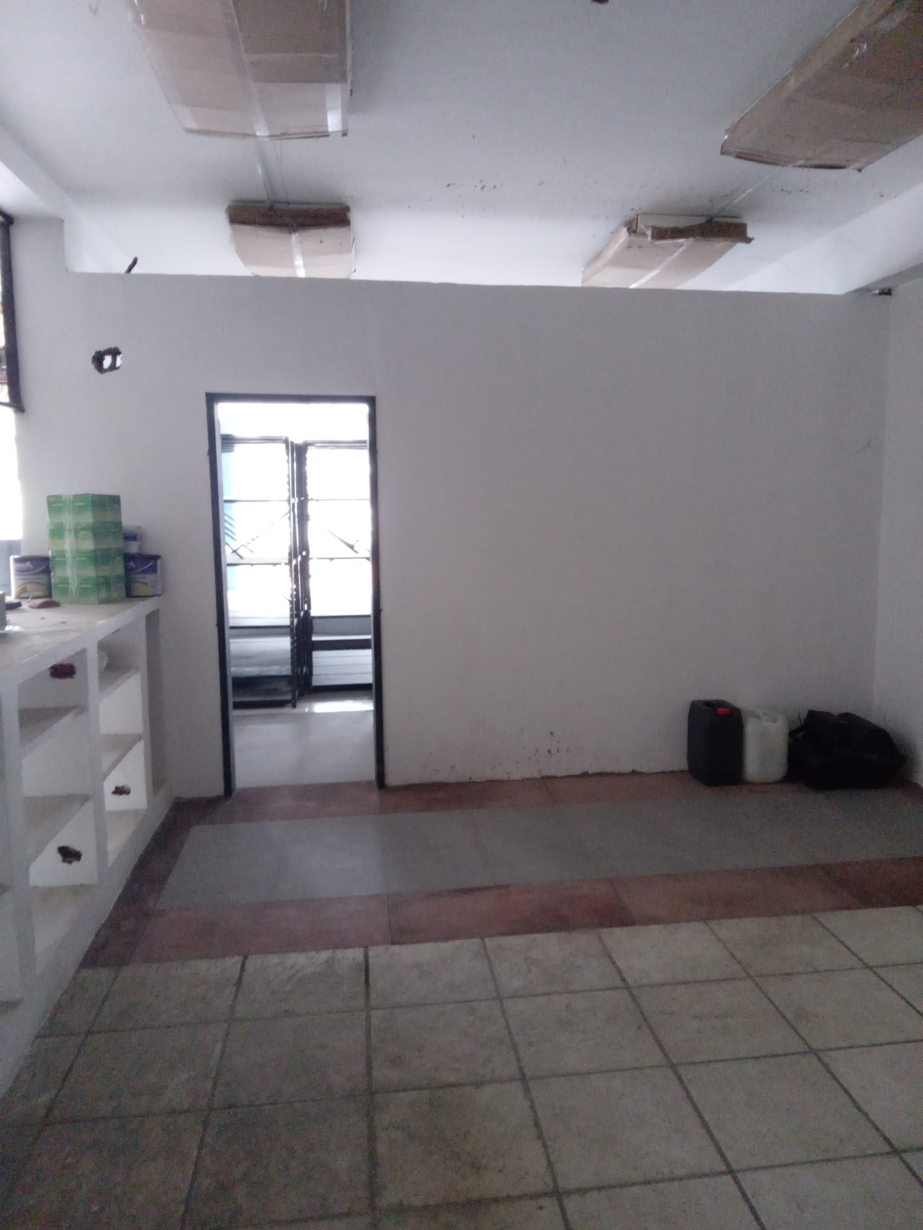 LOCAL COMERCIAL EN AVENIDA CIRCUNVALACIÓN NORTE
