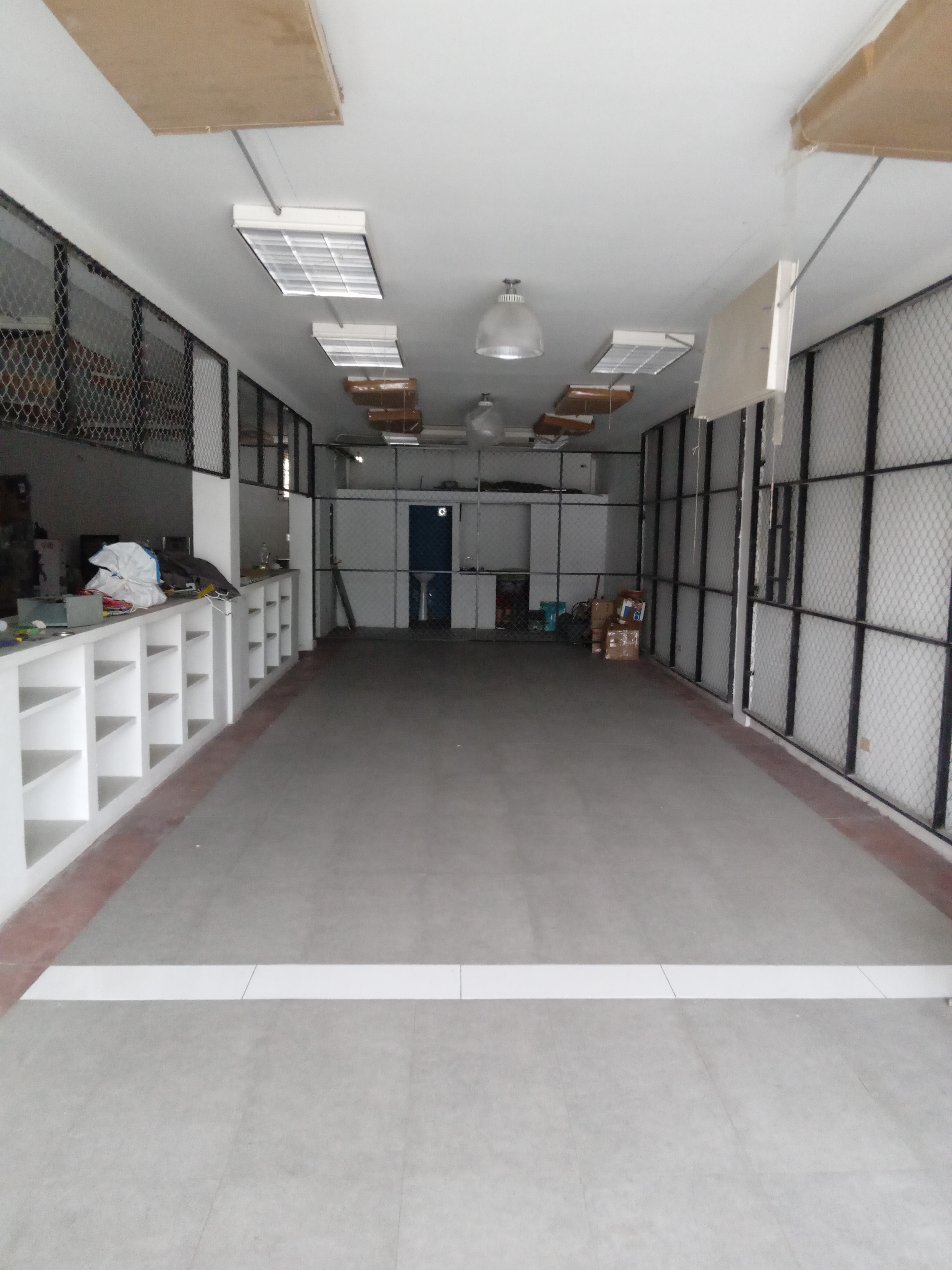 LOCAL COMERCIAL EN AVENIDA CIRCUNVALACIÓN NORTE