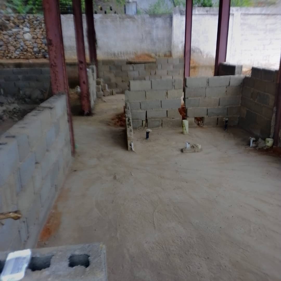 IMPORTANTE LOTE DE TERRENO CON  BIENECHURÍAS PARA DESARROLLO TURISTICO