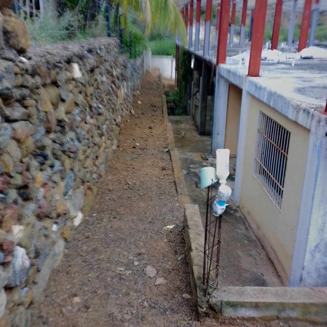 IMPORTANTE LOTE DE TERRENO CON  BIENECHURÍAS PARA DESARROLLO TURISTICO